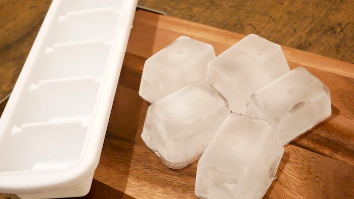 マーケティング POPETPOP アイスキューブ 蓋付き 製氷皿 大きい 氷 透明 アイストレイ 氷取り出しやすい 冷凍保存 耐久 家庭用 ピンク limoroot.com